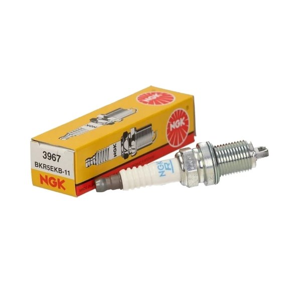 Свеча зажигания NGK 3967 BKR 5EKB-11 Япония